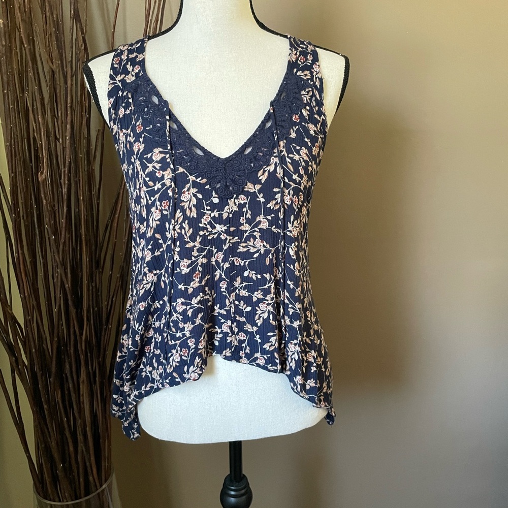 Floral Navy Sleeveless Top